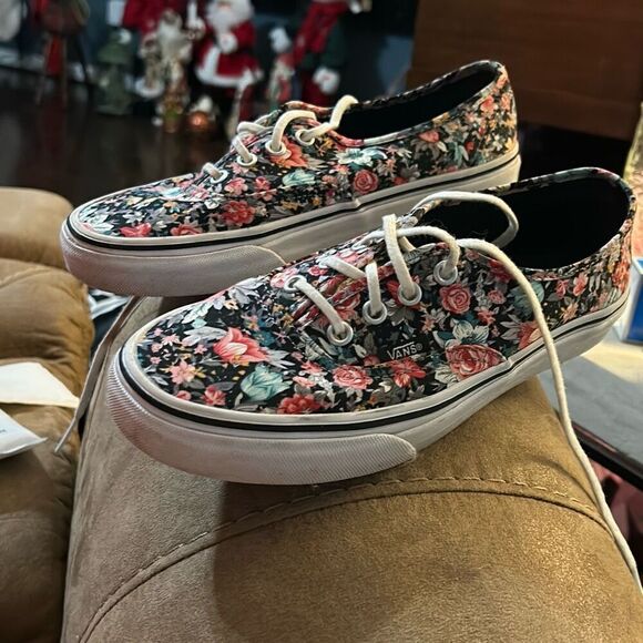 Vans Shoes Womens 7 Mens 5.5 Multi Floral Black Dark Flowers Lace Up Low Top - Picture 1 of 9